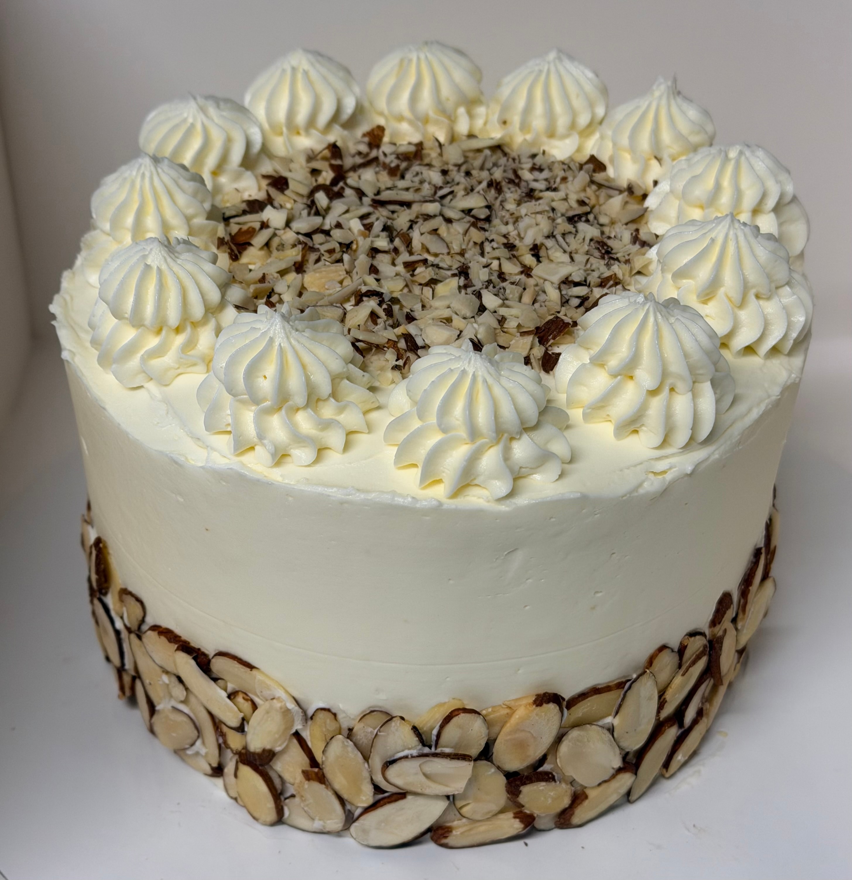 Beyond Basic 4" 2-Layer Cake (Serves 2-4)